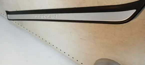 Peugeot 607 Front sill trim cover 9629149677