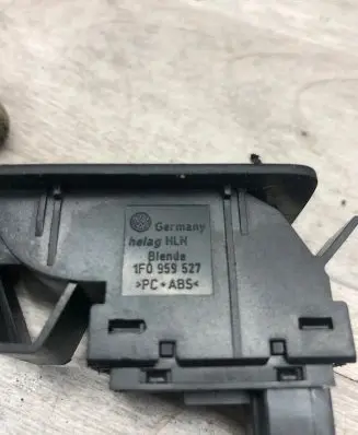 Volkswagen PASSAT B6 Electric window control switch 1F0959527