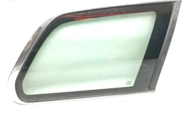 Volvo XC90 Rear side window 43R001582 E000199 DOT682M3240AS2