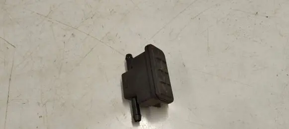 Audi Q3 8U Fuel pressure sensor 7n0127242