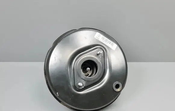 Dacia Sandero II Brake booster 472108901R 32481049
