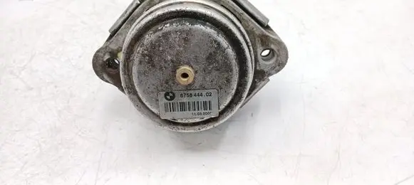 BMW X5 E53 Engine mount bracket 6758444