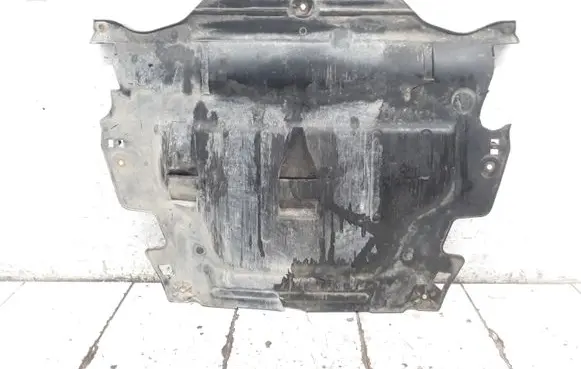 Volvo S80 Engine splash shield/under tray