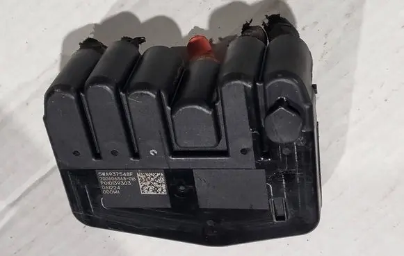 Volkswagen Tiguan Fuse box set 5WA937548F