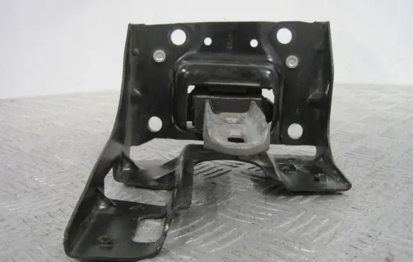 Citroen C4 Cactus Gearbox mounting bracket 9801521580