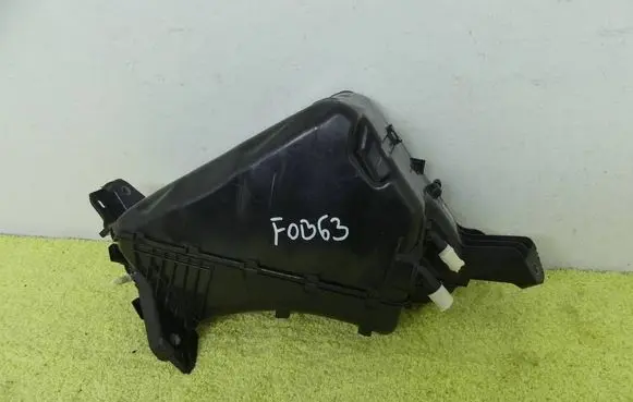 Volkswagen Caddy AdBlue liquid reservoir SR3131877C
