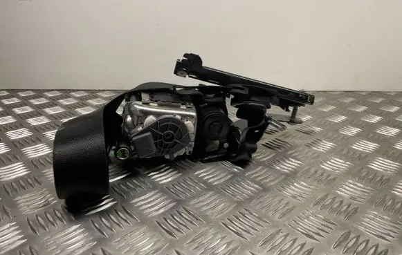 Mercedes-Benz E W212 Front seatbelt A2128609185