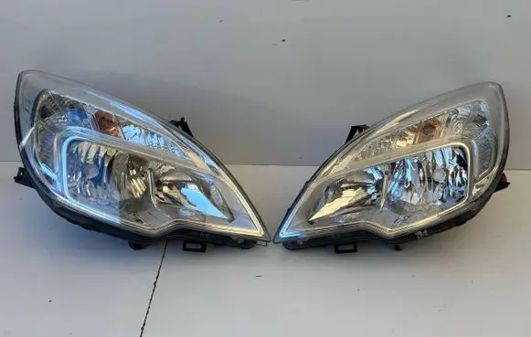 Opel Meriva B Headlights/headlamps set 13286612 13253632