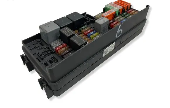 Mercedes-Benz ML W164 Fuse module A1645403072