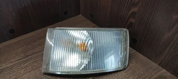 Front indicator light