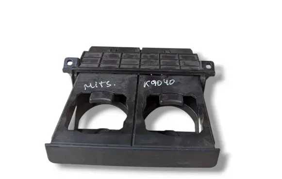 Mitsubishi Canter Cup holder front MK569153