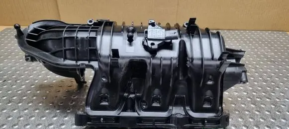 Volkswagen Polo VI Intake manifold 05C129709F
