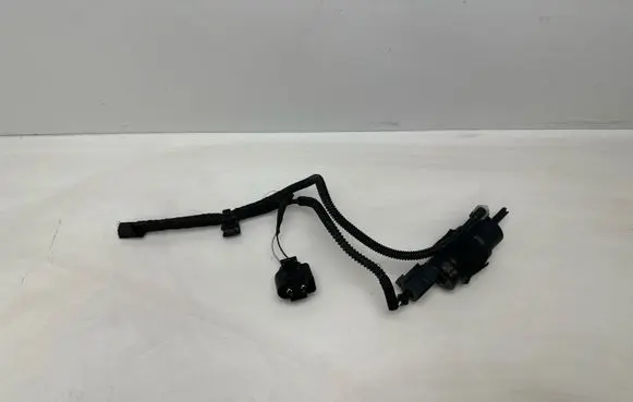 Audi A5 Windscreen/windshield washer pump 8P0973722 1418588 1418589