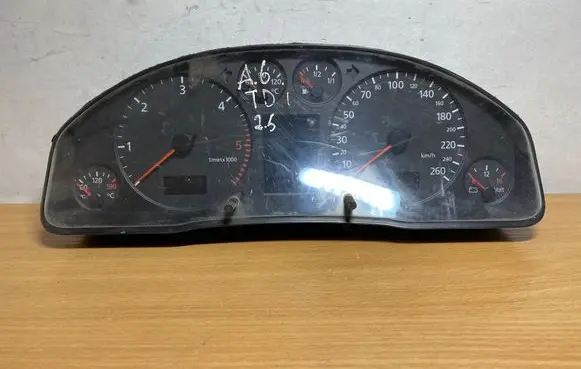 Audi A6 S6 C5 4B Speedometer (instrument cluster) 4B0920932 C3953