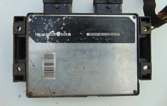 Peugeot Partner Engine control unit/module 9650359880