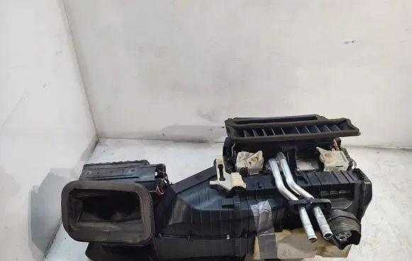 Audi A5 Sportback 8TA Interior heater climate box assembly 8T1820005G