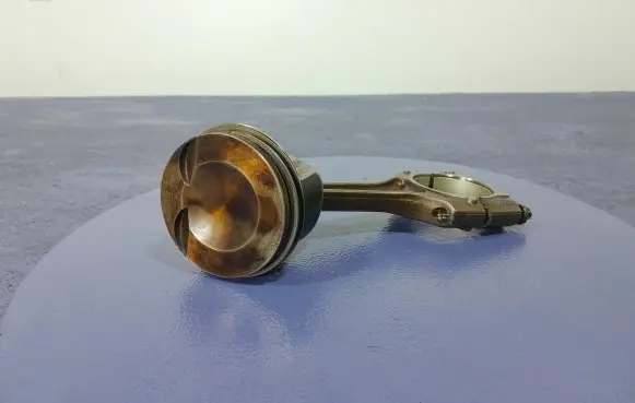 Piston