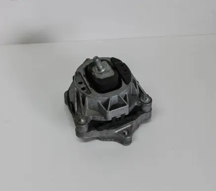 BMW 2 F22 F23 Engine mount bracket 6859411