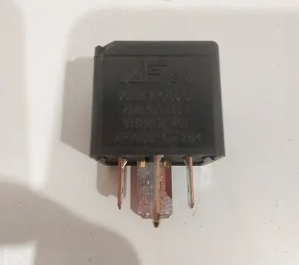 Volkswagen Golf IV Other relay 95VW10K705CA