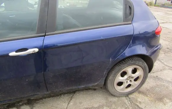 Alfa Romeo 147 Rear door 