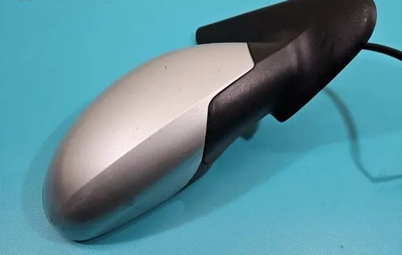 Front door electric wing mirror