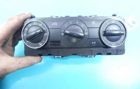 Mercedes-Benz A W169 Climate control/heater control trim A1698301585 IMPRK1146345