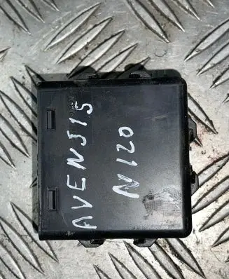 Toyota Avensis T250 Light module LCM 8996005030 67EU3025260 3560016825