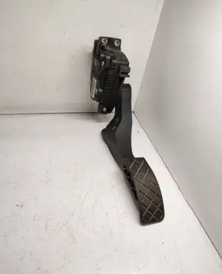 Audi A2 Accelerator throttle pedal 8Z1721523D