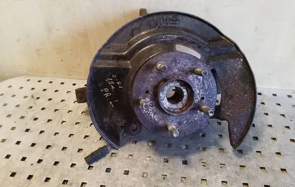 Honda CR-V Front wheel hub