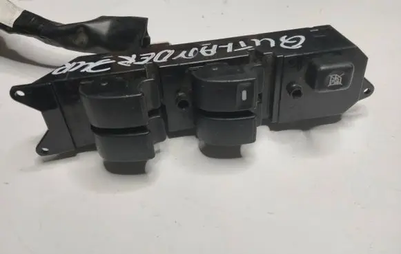 Mitsubishi Outlander Electric window control switch 8608A104 C8DD531M 2046D1