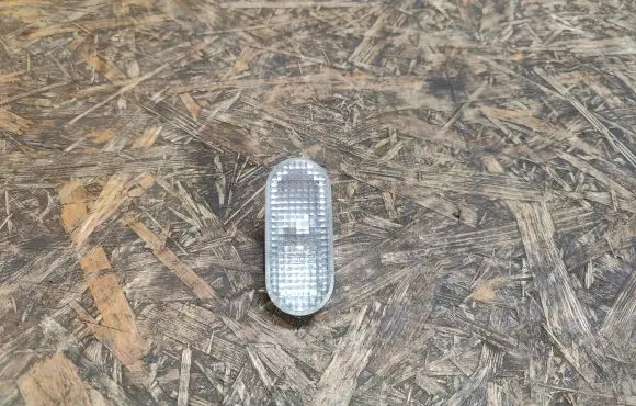 Volkswagen PASSAT B5.5 Front fender indicator light 1J5949117A