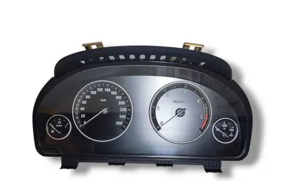 BMW 5 F10 F11 Speedometer (instrument cluster) 1036908460 1044663 9249344