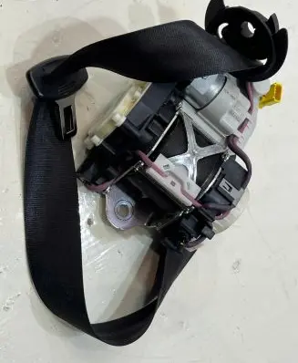 Audi A8 S8 D4 4H Front seatbelt 4H0857706