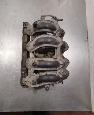Ford Fiesta Intake manifold 8A6G9424A N05011B150