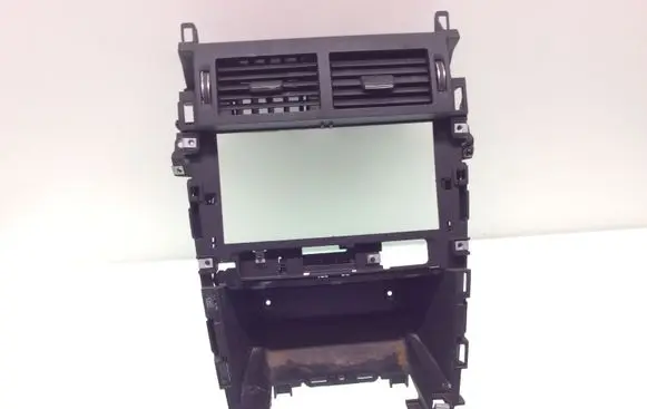 Land Rover Discovery Sport Dash center air vent grill FK7014L21