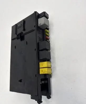 Mercedes-Benz CLS C219 Fuse module 2115459301 5DK00804729