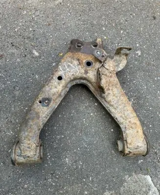 Rear control arm