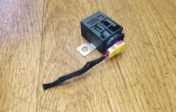 Porsche Macan (95B) Battery relay fuse 4F0915519