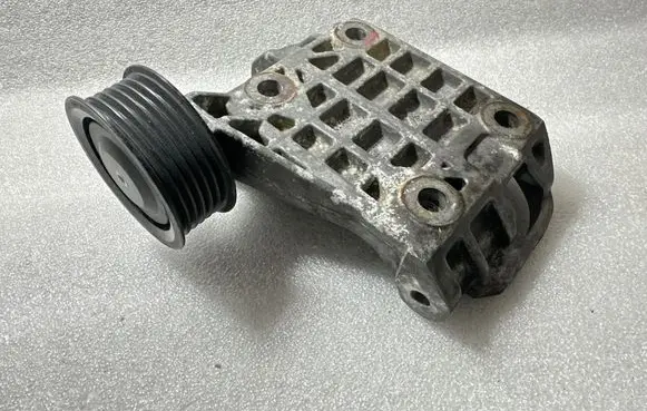 Audi Q7 4L Generator/alternator bracket 059903143Q