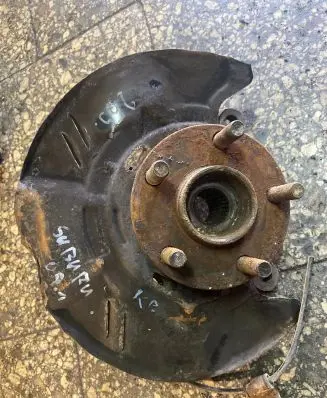 Subaru Outback Front wheel hub