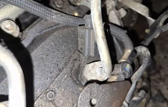 Audi A6 S6 C6 4F Fuel injector
