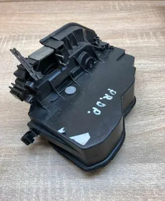 BMW 5 E60 E61 Front door lock 7202146 A053702