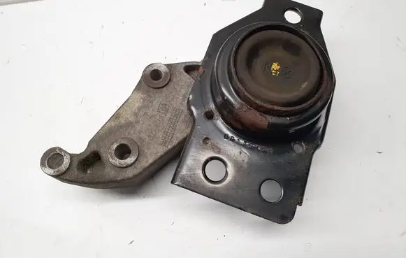 Engine mount bracket