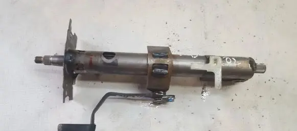 Toyota Avensis Verso Steering wheel axle