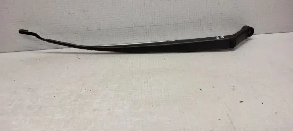 Toyota Verso Front wiper blade arm 3151820