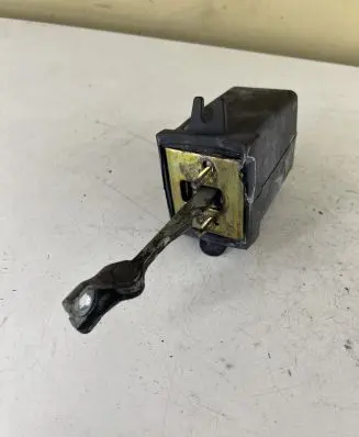 Citroen C5 Front door check strap stopper