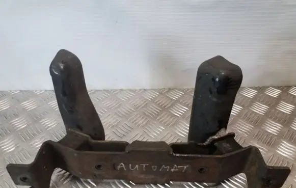 Jeep Grand Cherokee (WK) Gearbox mount