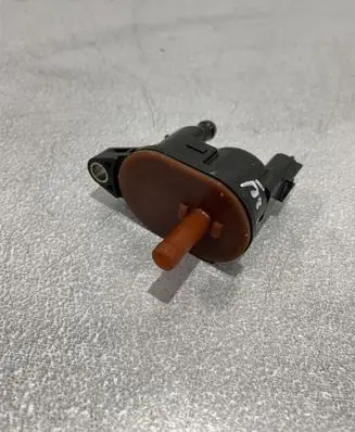 Subaru Forester SK Vacuum valve 16131AA080