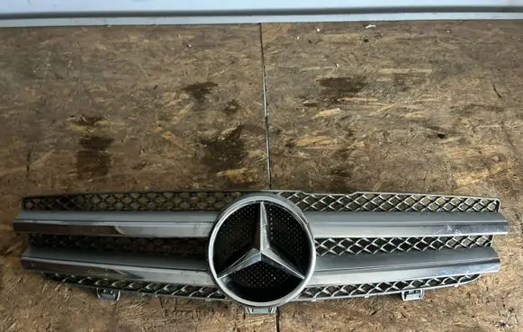 Mercedes-Benz CLS C219 Front grill A2198801083