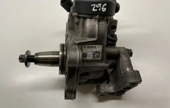 BMW X1 F48 F49 Fuel injection high pressure pump 0445010764 8511626